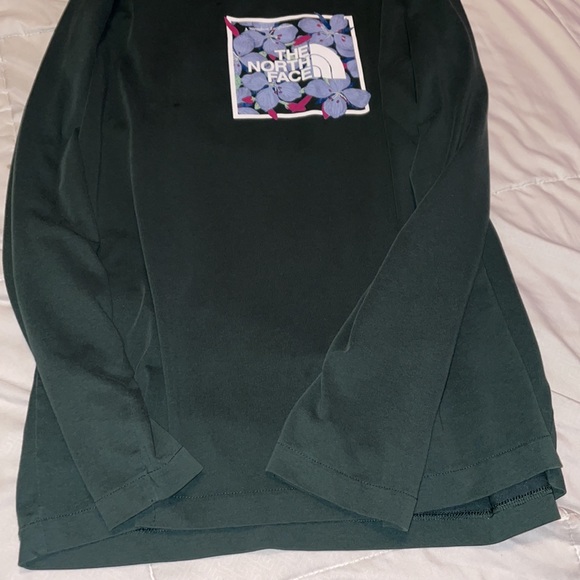 North Face T Shirt - Picture 2 of 4